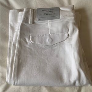 GAP Modern Boot Cut Pants in Crisp White